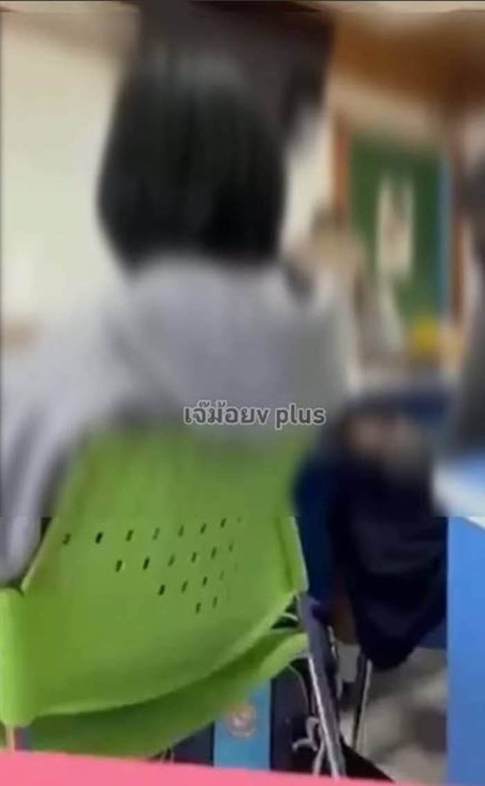  ครูด่านักเรียน