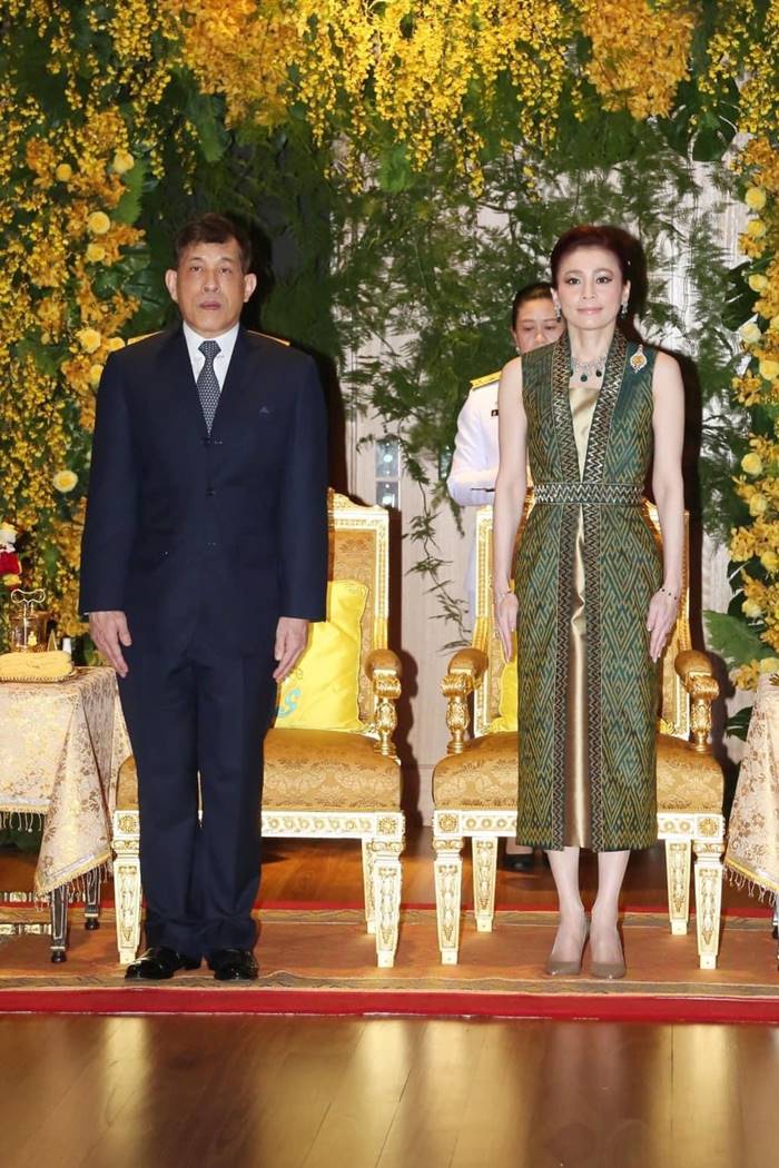 ในหลวง-พระราชินี