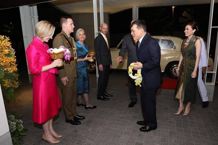 ในหลวง-พระราชินี