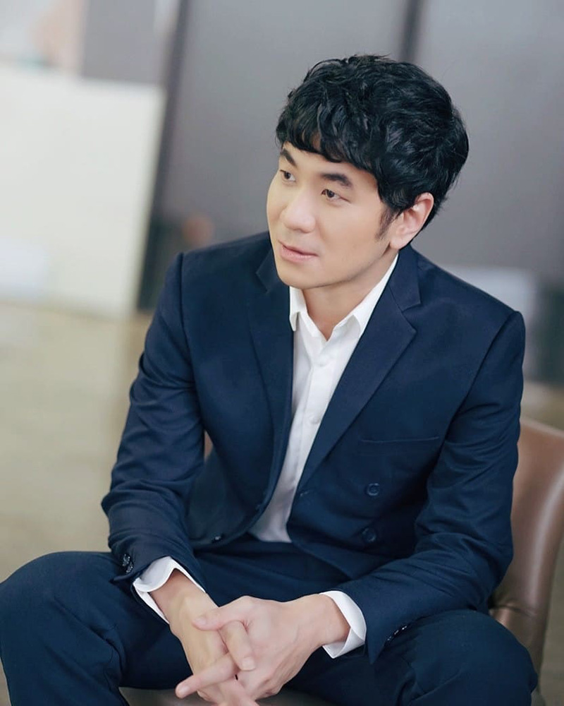 แสตมป์ อภิวัชร์