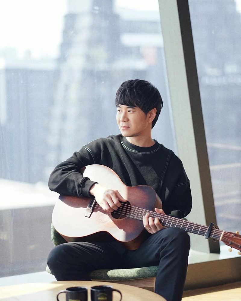 แสตมป์ อภิวัชร์