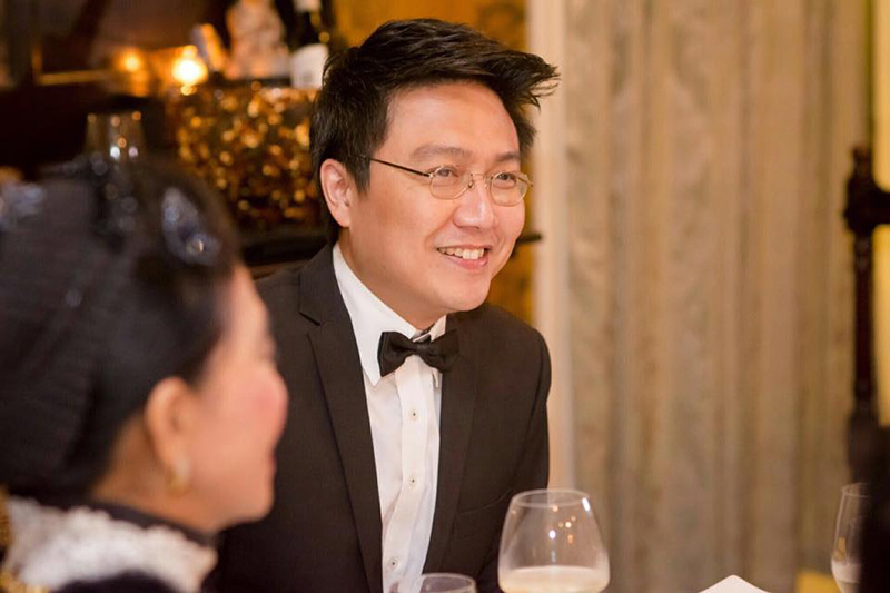 ไฮโซนามสกุลดัง 