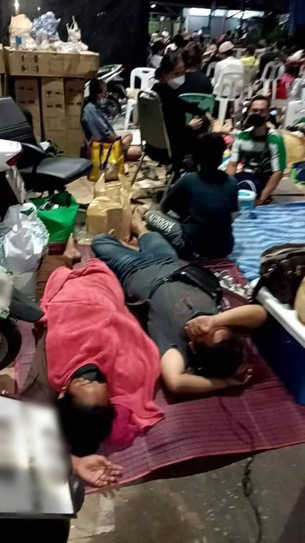 คนไข้โควิดนอนเกลื่อนพื้นข้างถังขยะ