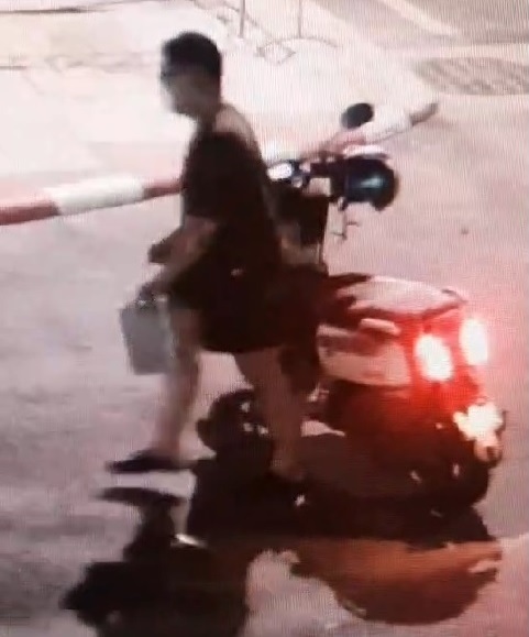 อดีตทหารเกณฑ์สุดทน พ่อป่วยโควิด หาเตียงไม่ได้ บุกจะเผาทำเนียบประท้วงนายกฯ