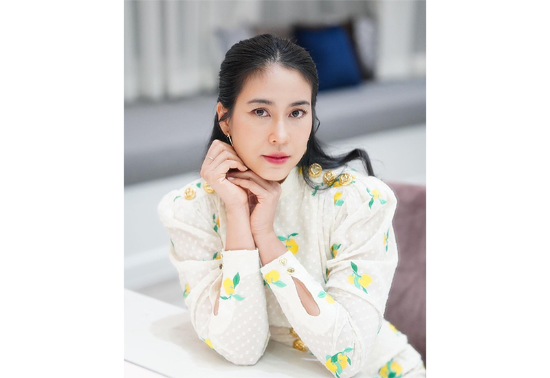 ดาราอีสาน