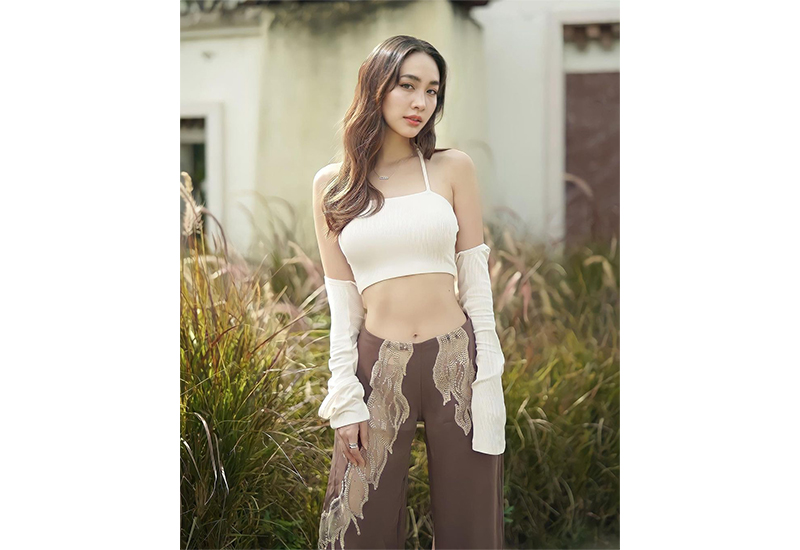 ดาราอีสาน