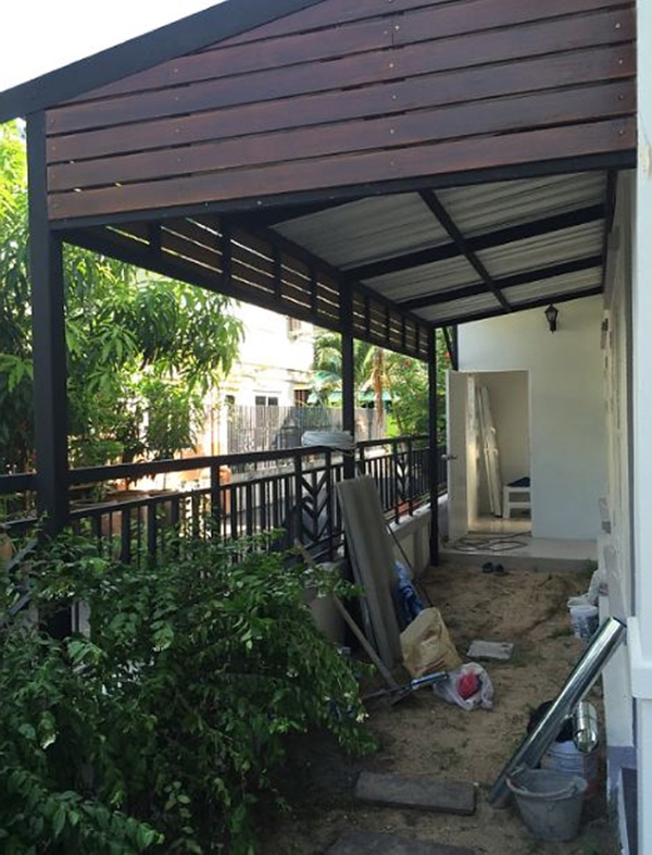 จัดสวนข้างบ้านทาวน์เฮ้าส์ และต่อเติมหลังคากันแดด