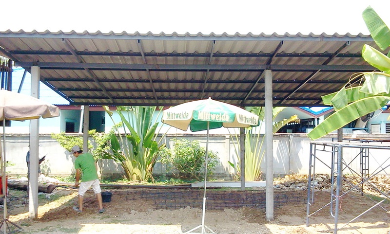 สร้างโรงจอดรถมอเตอร์ไซค์