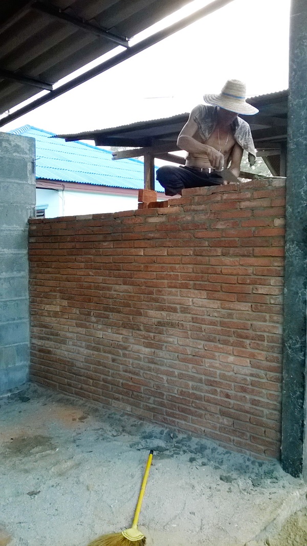 สร้างโรงจอดรถมอเตอร์ไซค์