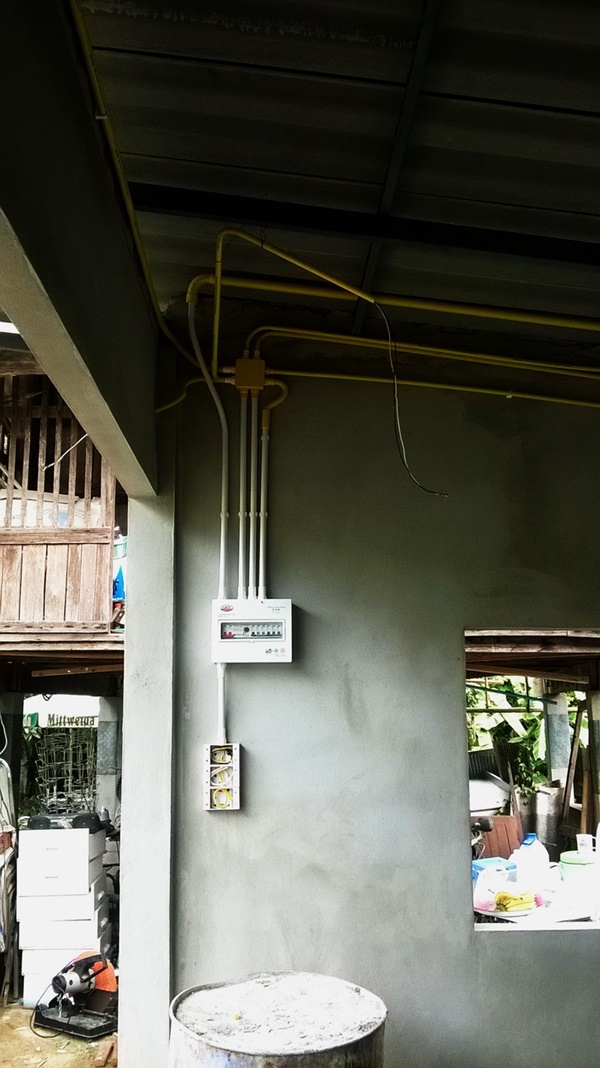 สร้างโรงจอดรถมอเตอร์ไซค์