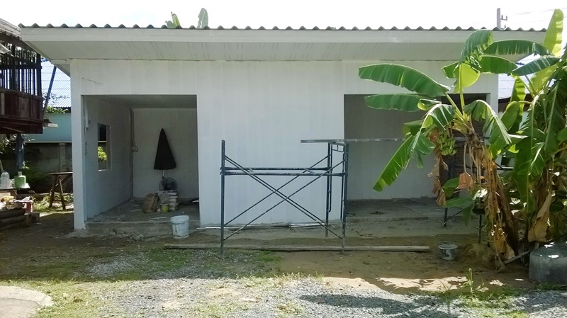 สร้างโรงจอดรถมอเตอร์ไซค์