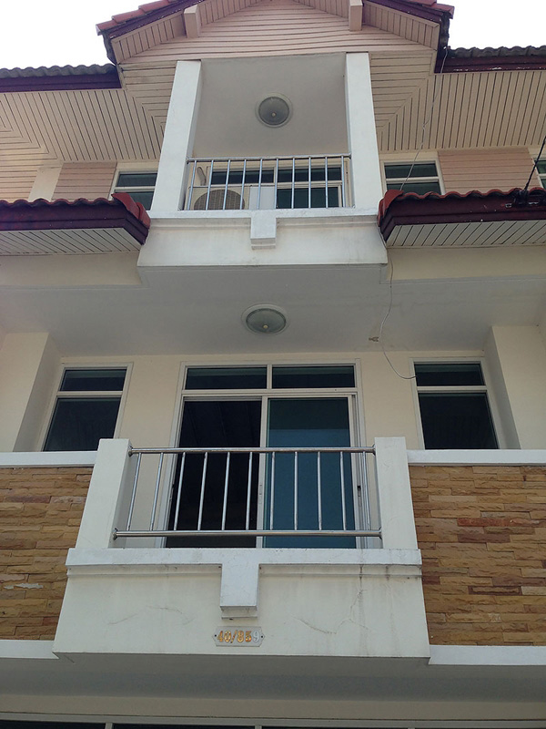 รีโนเวททาวน์เฮ้าส์ 3 ชั้น