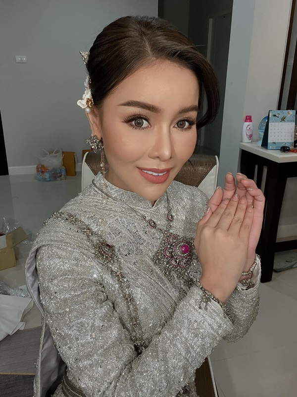 เจ้าสาวสู่ขอเจ้าบ่าว