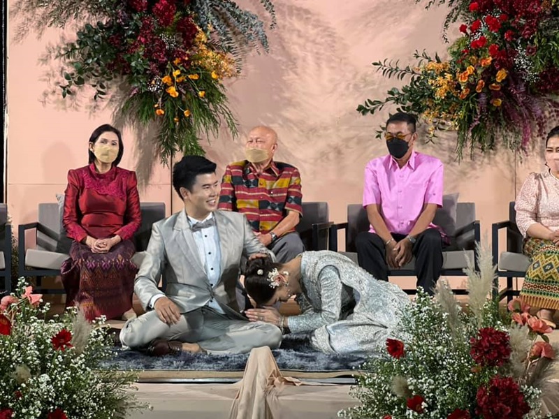 เจ้าสาวสู่ขอเจ้าบ่าว