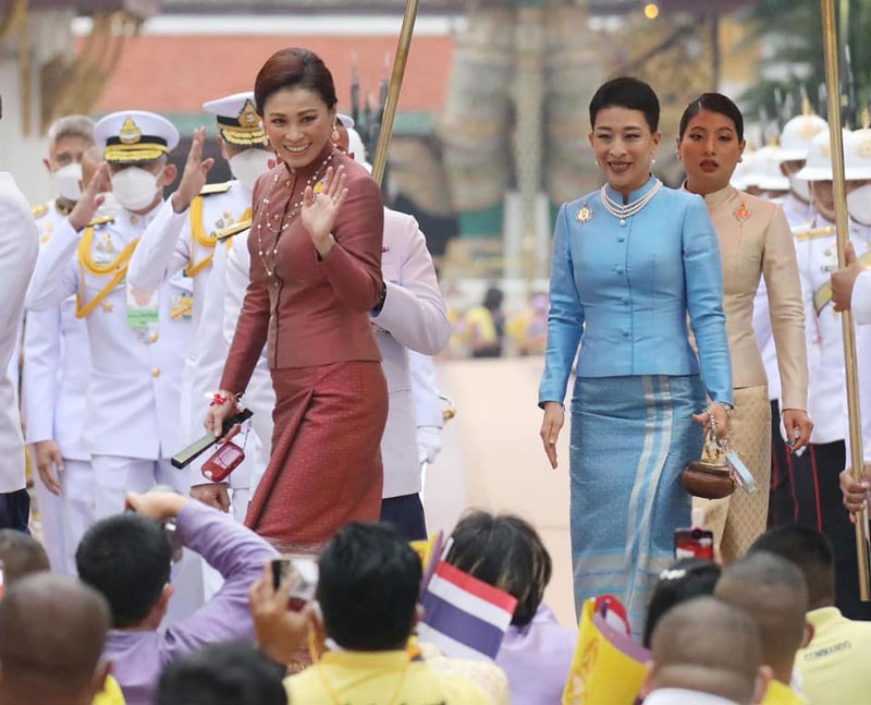 ในหลวง พระราชินี