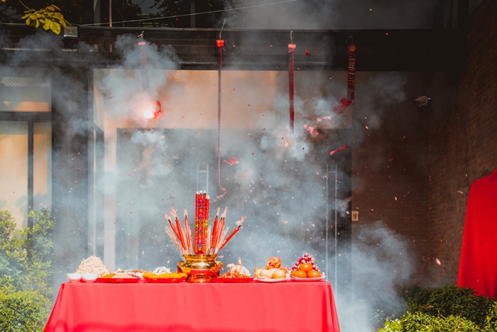 แนะสีเสื้อวันตรุษจีน 