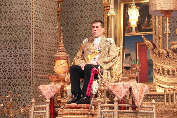 ในหลวง-พระราชินี