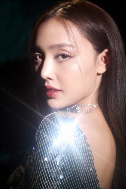 น้ำตาล พิจักขณา