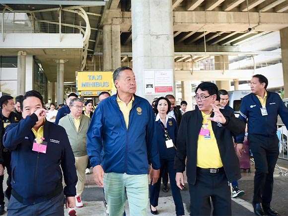 เศรษฐา ทวีสิน