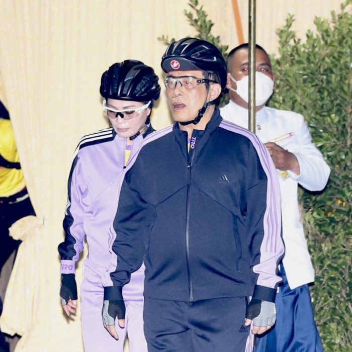  ในหลวง พระราชินี ทรงจักรยาน