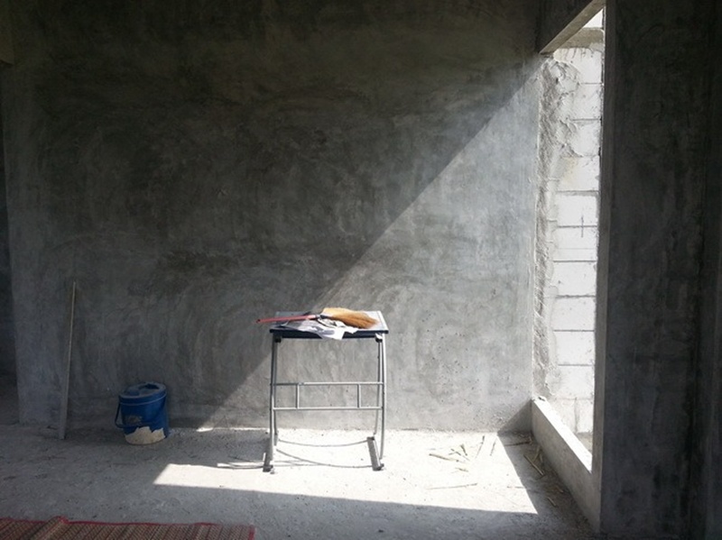 บ้านชั้นเดียวหลังเล็กกลางไร่ 