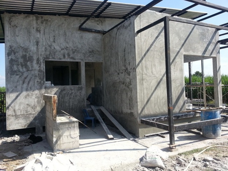 บ้านชั้นเดียวหลังเล็กกลางไร่ 