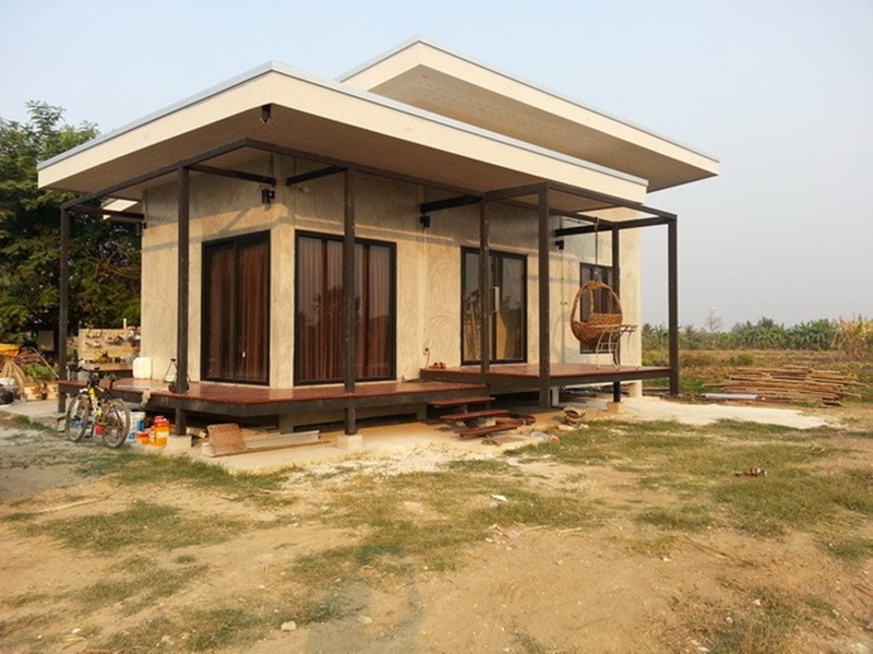 บ้านชั้นเดียวหลังเล็กกลางไร่ 