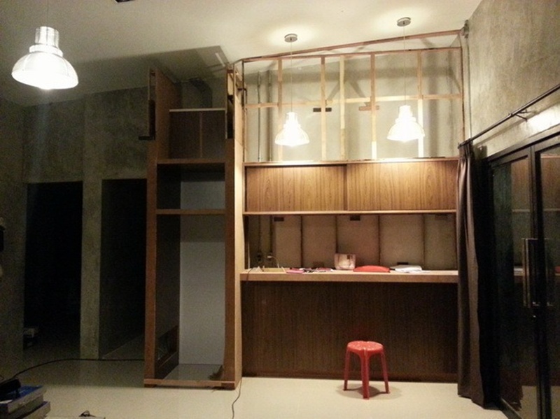 บ้านชั้นเดียวหลังเล็กกลางไร่ 