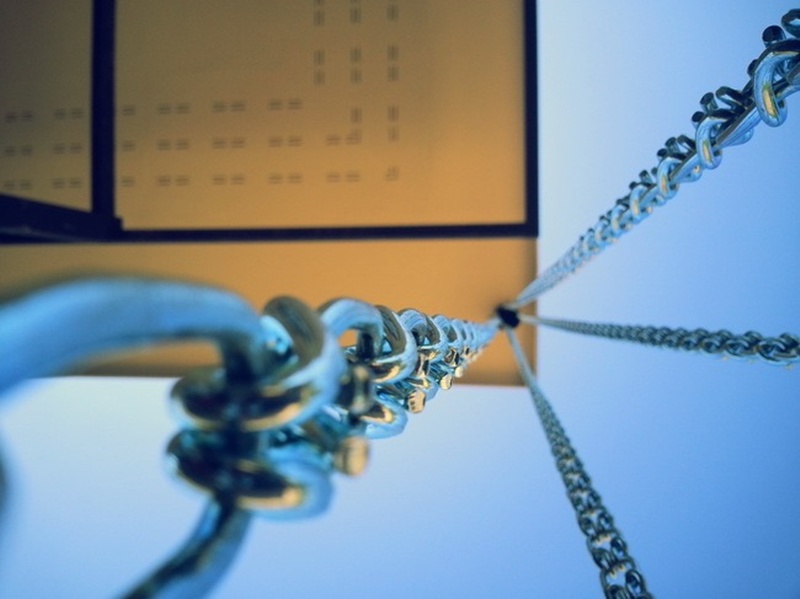 บ้านชั้นเดียวหลังเล็กกลางไร่ 