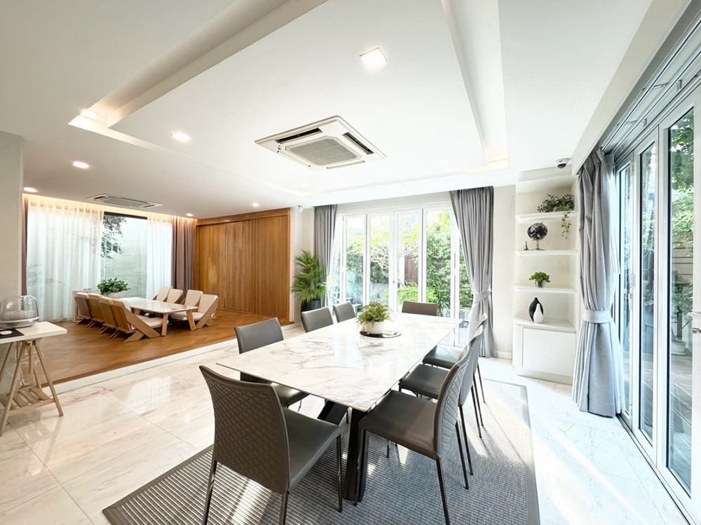 นานา ไรบีนา