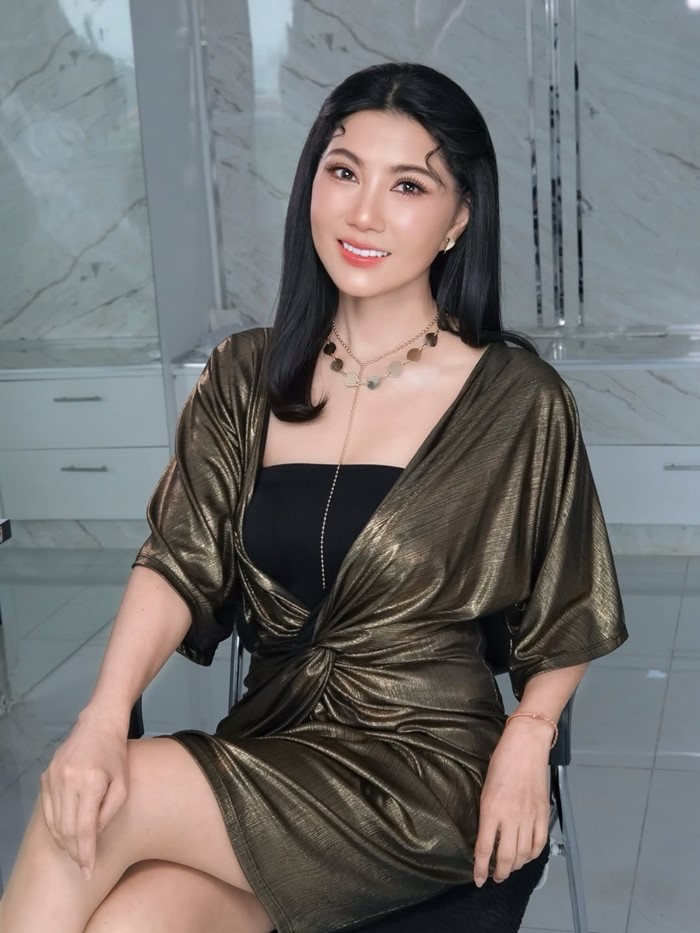 แก้ว อภิรดี ฉลองวันเกิดอายุ 60 ปี คนแห่ชมหน้าเด็กมาก 