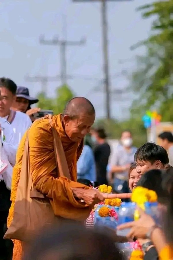 หวยหลวงตาบุญชื่น 