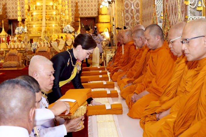 ในหลวง ร.10 ทรงบำเพ็ญพระราชกุศลปัณรสมวาร พระบรมศพ สมเด็จพระพันปีหลวง 