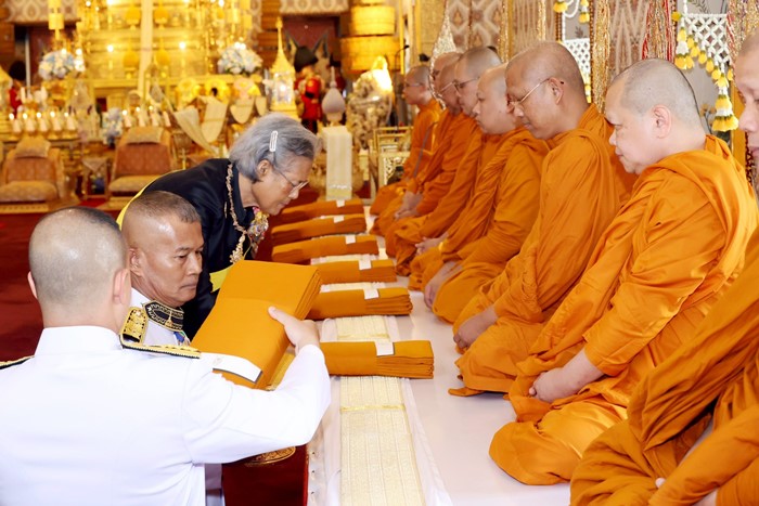 ในหลวง ร.10 ทรงบำเพ็ญพระราชกุศลปัณรสมวาร พระบรมศพ สมเด็จพระพันปีหลวง 