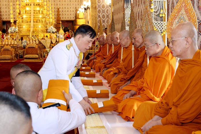 ในหลวง ร.10 ทรงบำเพ็ญพระราชกุศลปัณรสมวาร พระบรมศพ สมเด็จพระพันปีหลวง 
