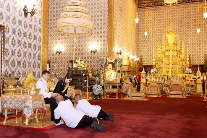 ในหลวง ร.10 ทรงบำเพ็ญพระราชกุศลปัณรสมวาร พระบรมศพ สมเด็จพระพันปีหลวง 