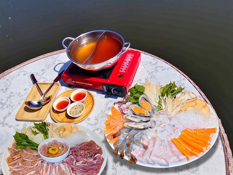 บรรยากาศร้าน Beachy Cafe