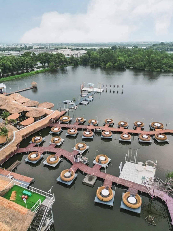 บรรยากาศร้าน Beachy Cafe