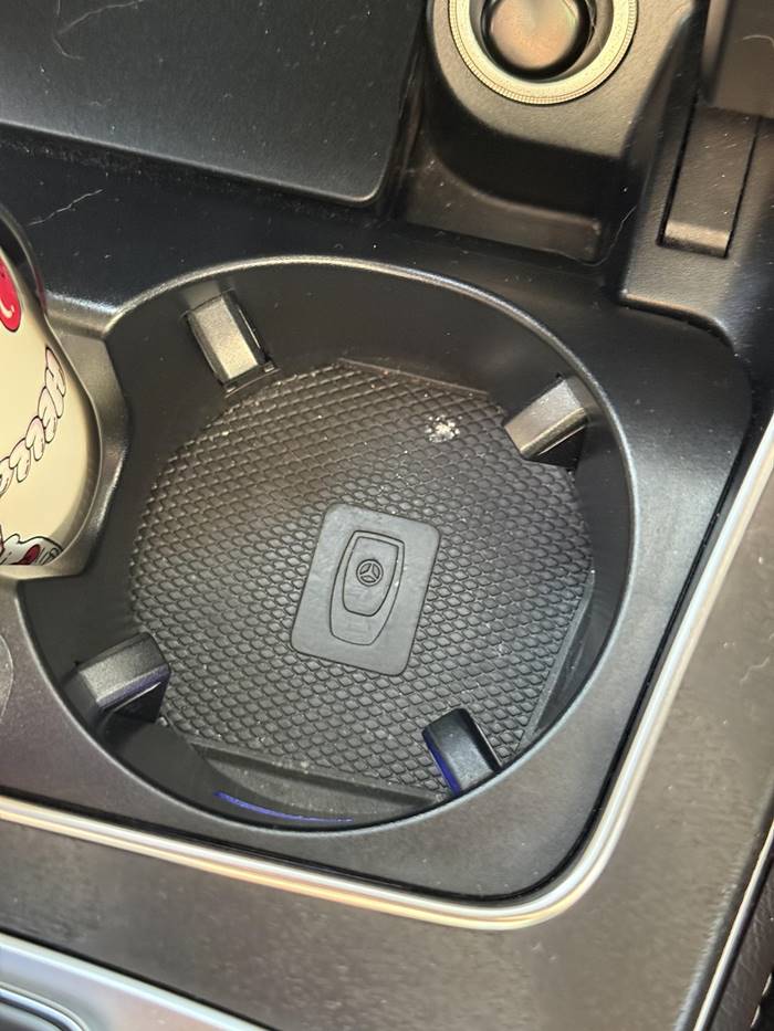 ช่องวางแก้วทำไมมีสัญลักษณ์กุญแจรถ