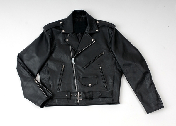 ซักแจ็คเก็ตตัวโปรดให้หมดกลิ่นอับ ง่ายนิดเดียว !