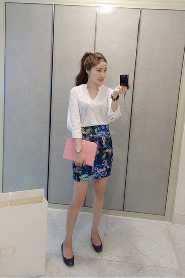 แฟชั่นกระโปรงลายดอก