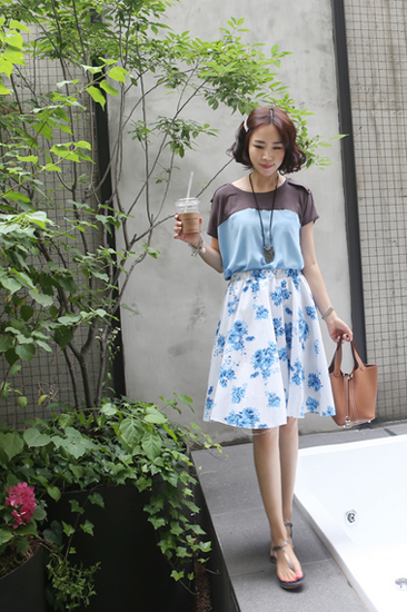 แฟชั่นกระโปรงลายดอก