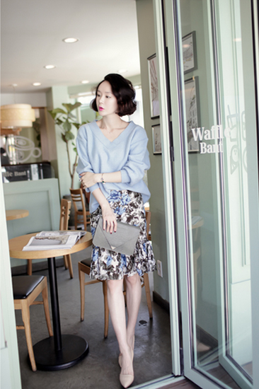 แฟชั่นกระโปรงลายดอก