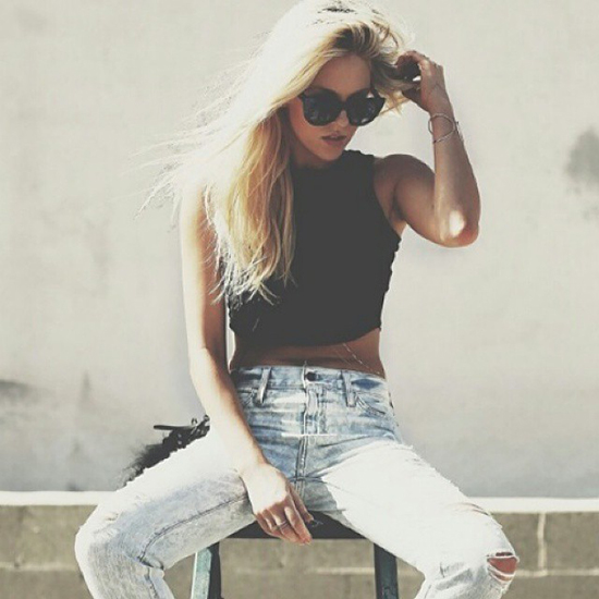 กางเกงยีนส์ขาดรุ่ย