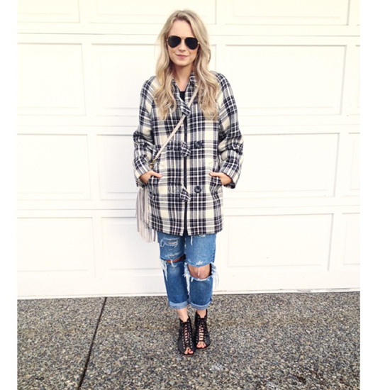 กางเกงยีนส์ขาดรุ่ย