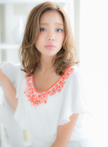 สีผมที่ทําให้หน้าหวาน