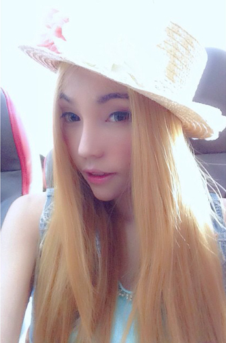 เอมมี่ อมลวรรณ