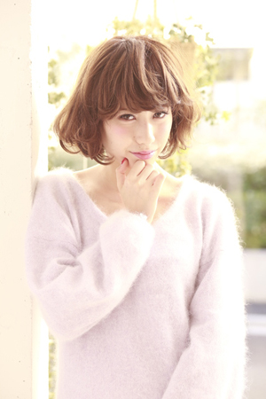 ทรงผมสําหรับคนหน้าผากกว้าง