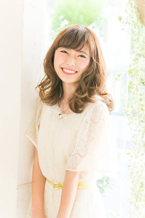 ทรงผมสําหรับคนหน้าผากกว้าง