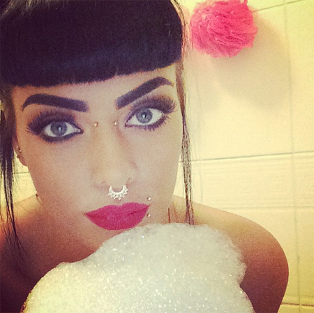 เจาะบนใบหน้า